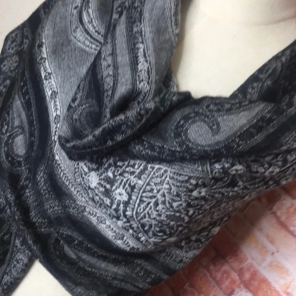 Elegant Black & Gray Paisley Wrap Scarf